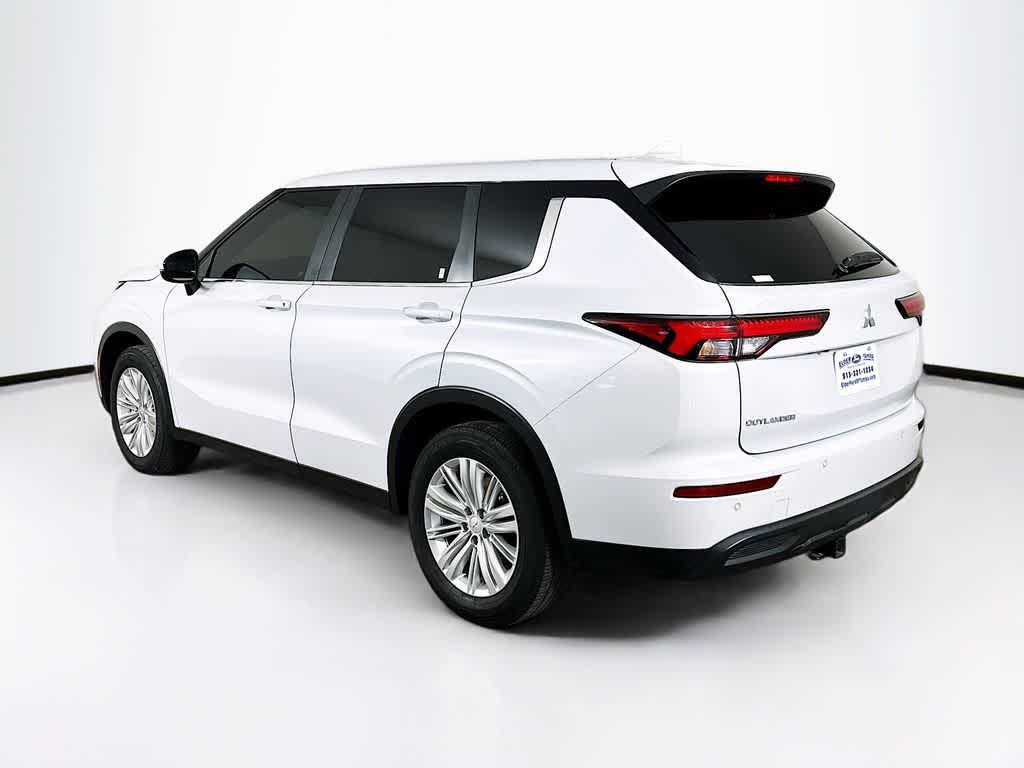 2024 Mitsubishi Outlander ES