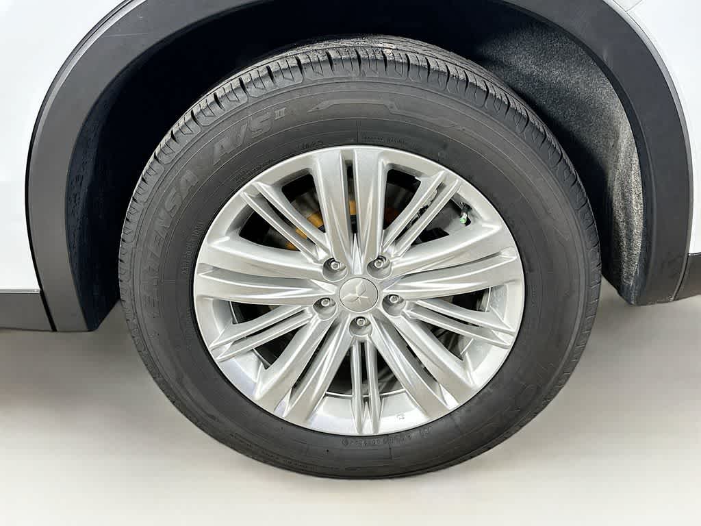 2024 Mitsubishi Outlander ES