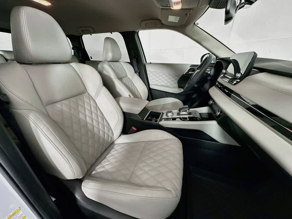2024 Mitsubishi Outlander SEL