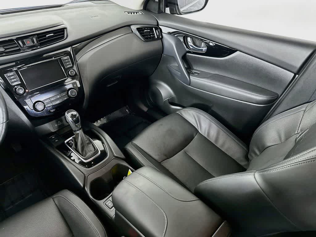 2022 Nissan Rogue Sport SL