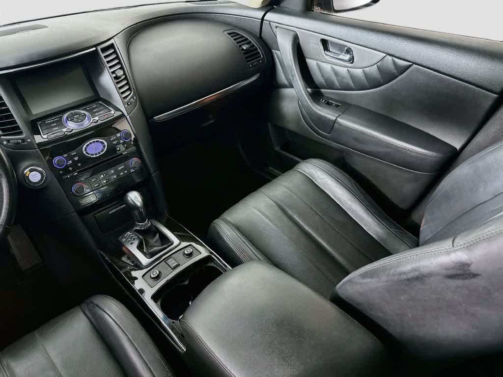 2016 INFINITI QX70 Base