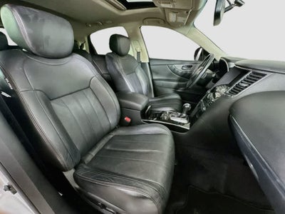 2016 INFINITI QX70 Base