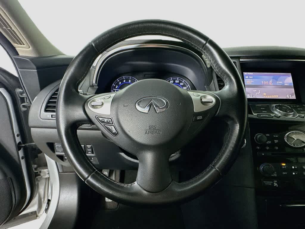 2016 INFINITI QX70 Base
