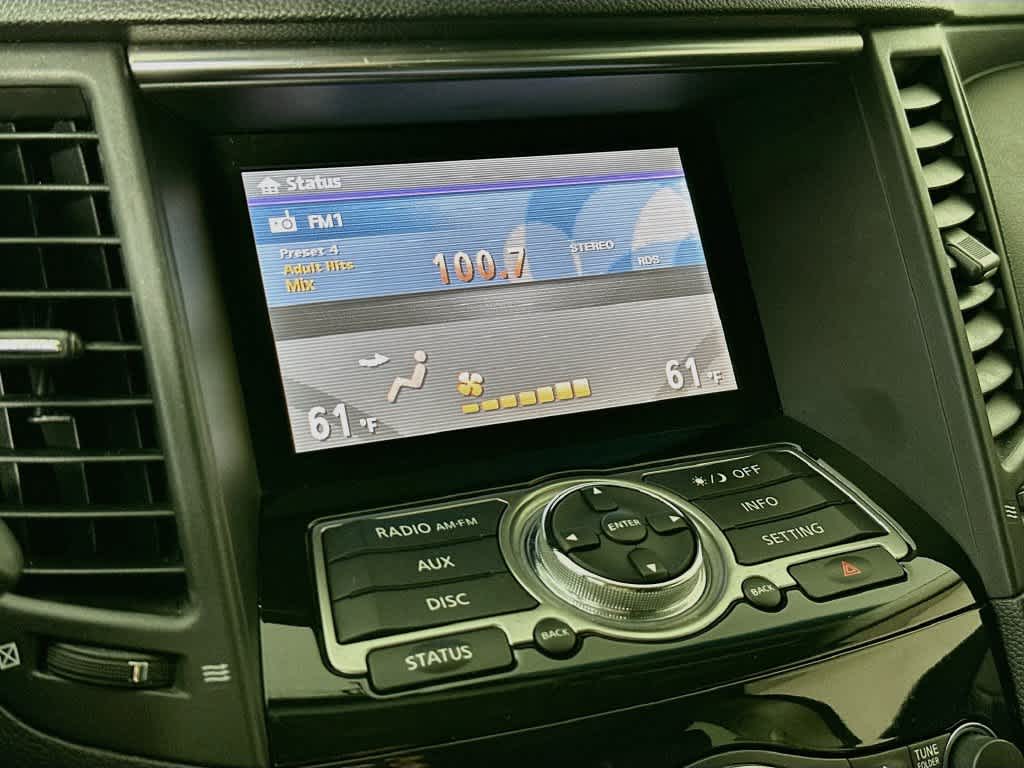 2016 INFINITI QX70 Base