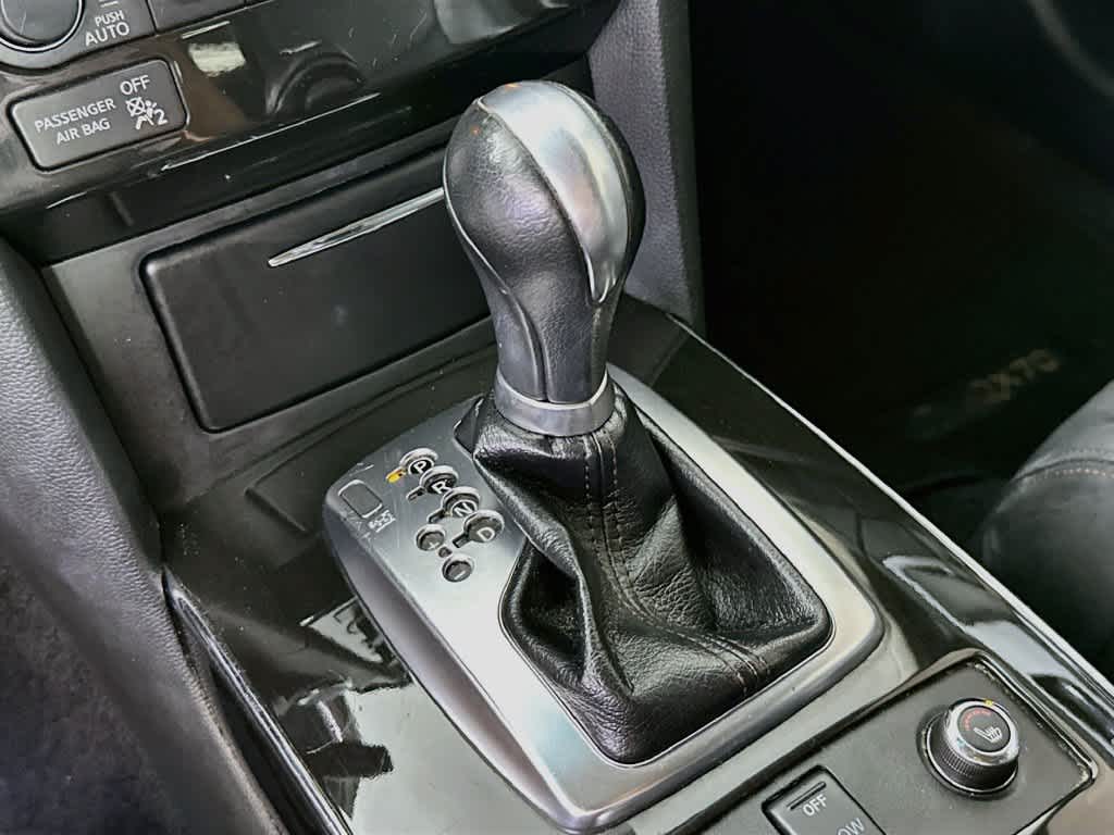 2016 INFINITI QX70 Base