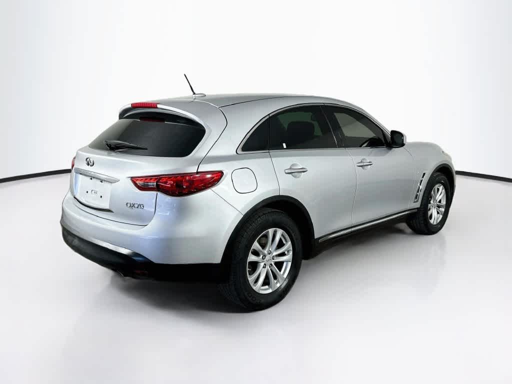 2016 INFINITI QX70 Base