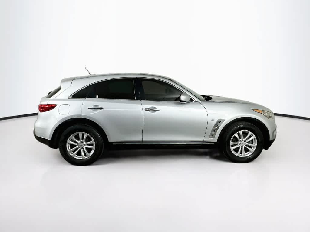 2016 INFINITI QX70 Base