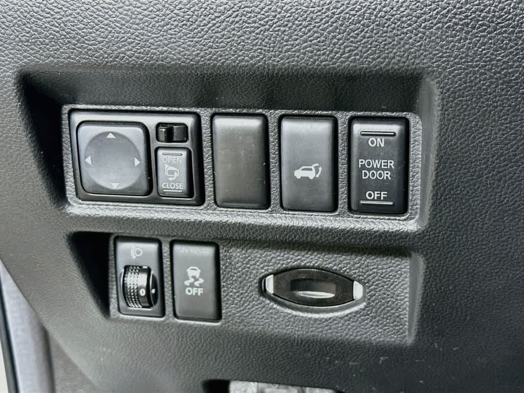 2016 INFINITI QX70 Base