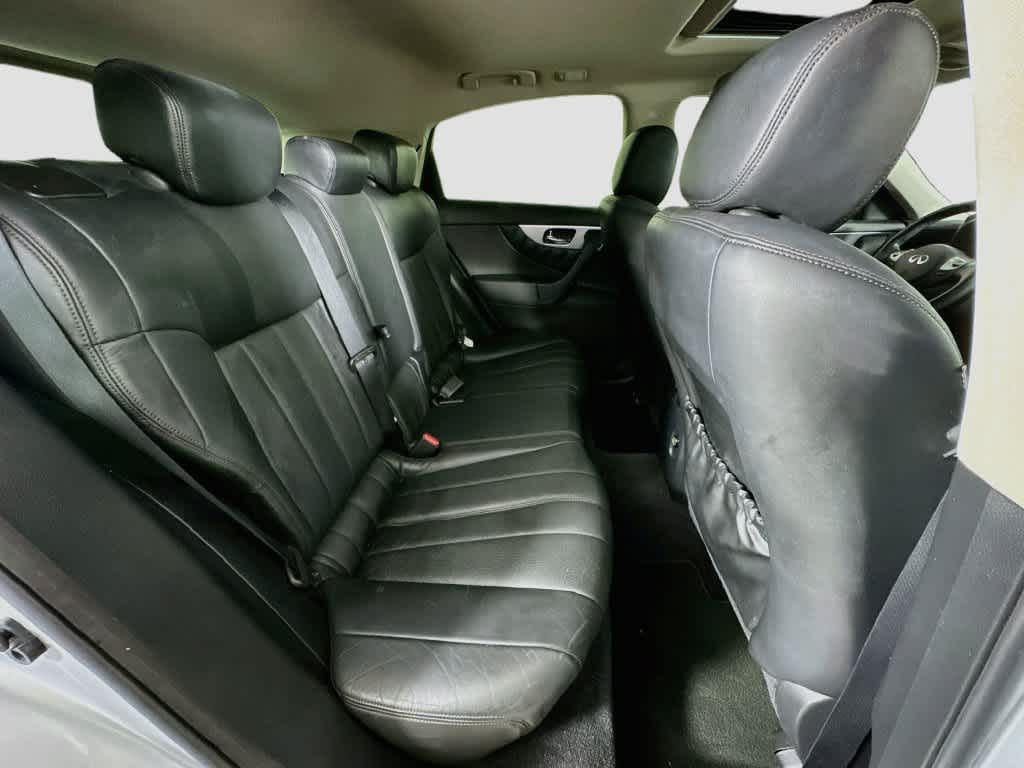 2016 INFINITI QX70 Base