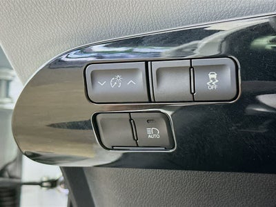 2021 Toyota Prius L Eco