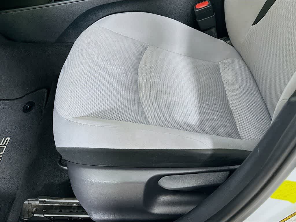 2021 Toyota Prius L Eco