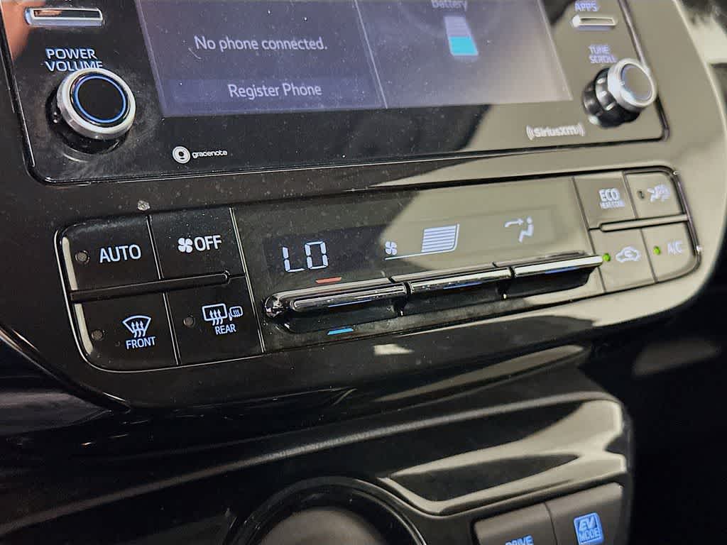 2022 Toyota Prius L Eco