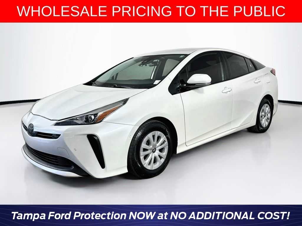 2020 Toyota Prius LE