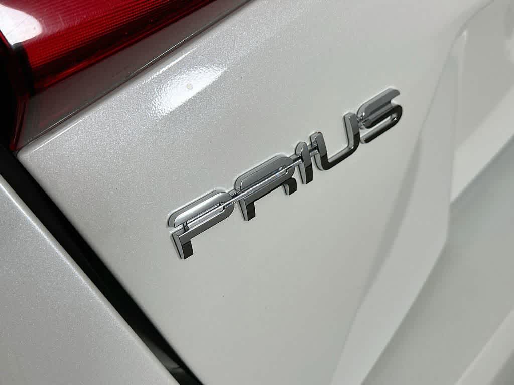 2020 Toyota Prius LE