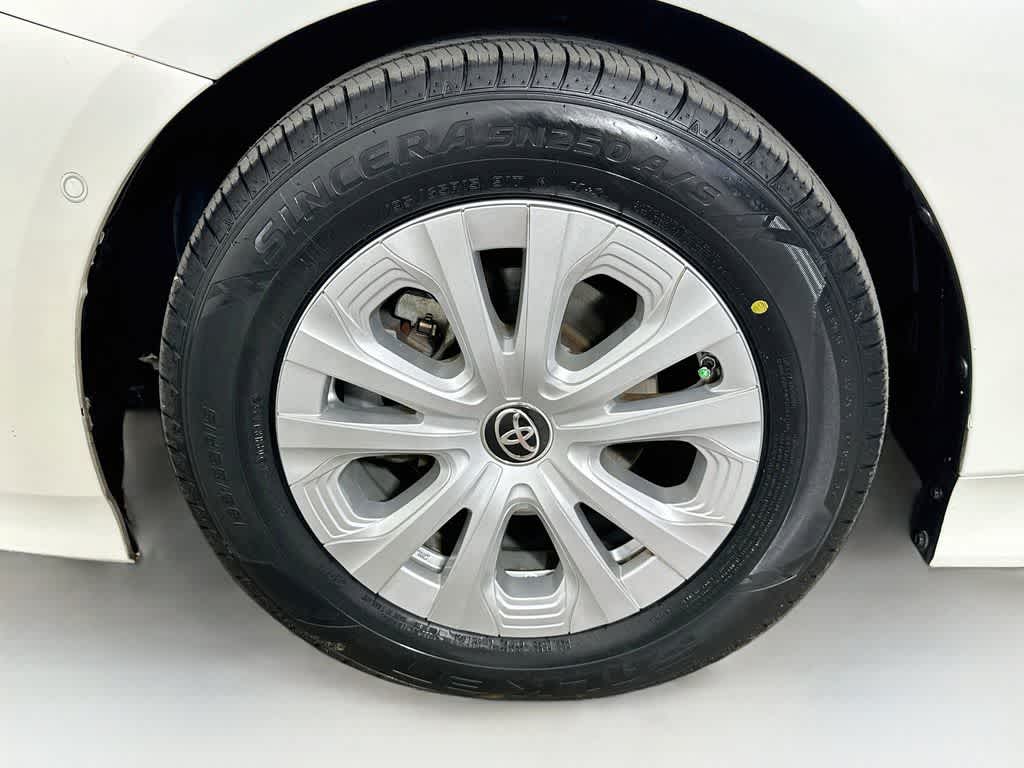 2020 Toyota Prius LE