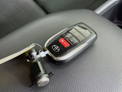 2023 Toyota RAV4 Prime SE