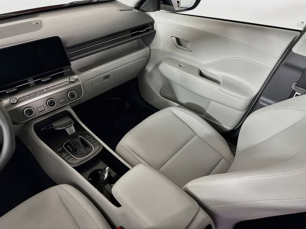 2025 Hyundai Kona SE