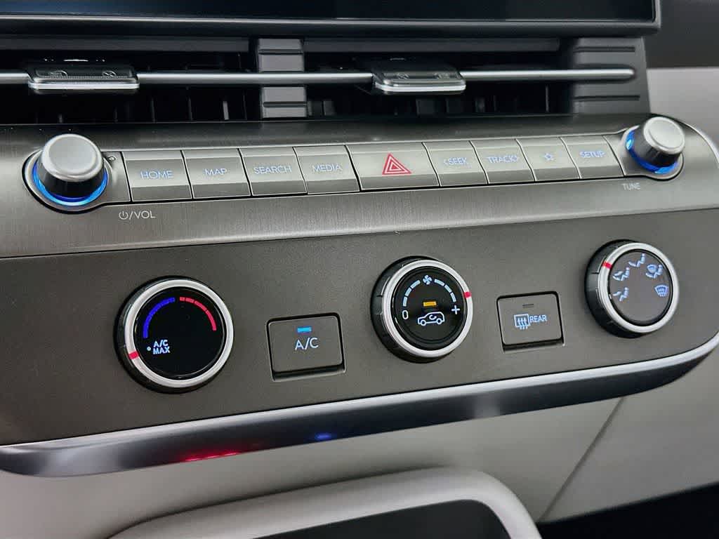 2025 Hyundai Kona SE