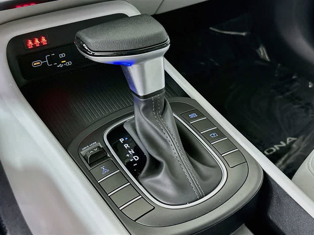 2025 Hyundai Kona SE