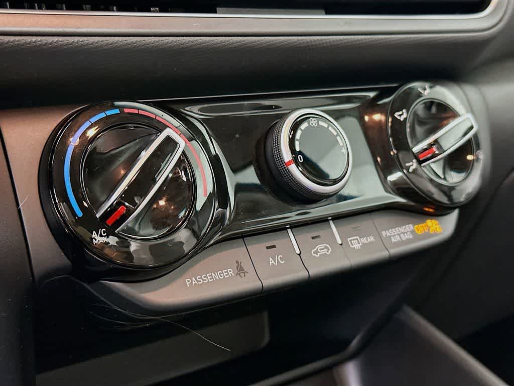 2023 Hyundai Kona SE