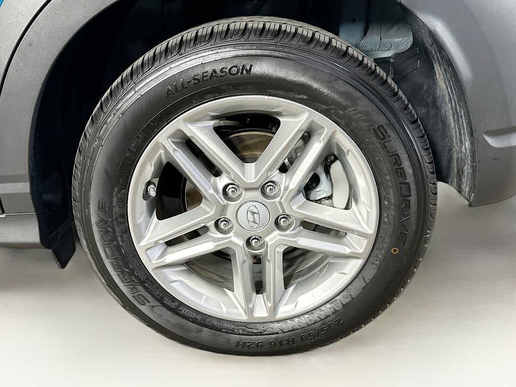 2023 Hyundai Kona SE