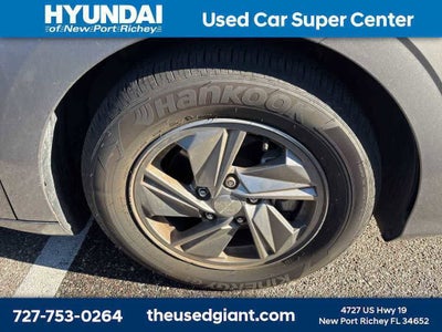 2024 Hyundai Elantra SE