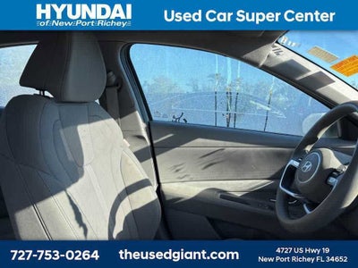 2024 Hyundai Elantra SE