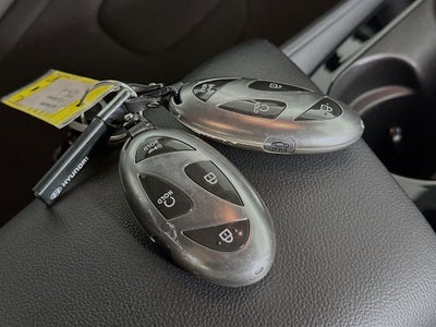 2024 Hyundai Elantra Hybrid Blue