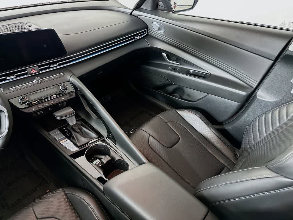 2022 Hyundai Elantra Limited