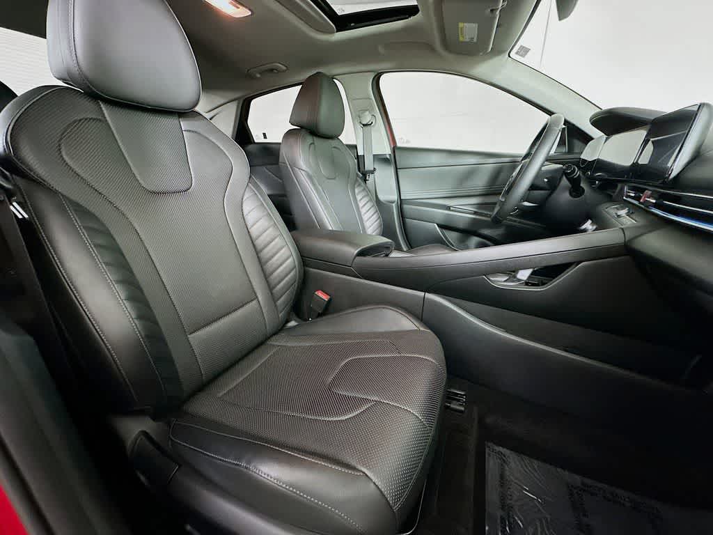 2022 Hyundai Elantra Limited