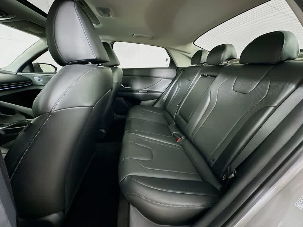2022 Hyundai Elantra Limited