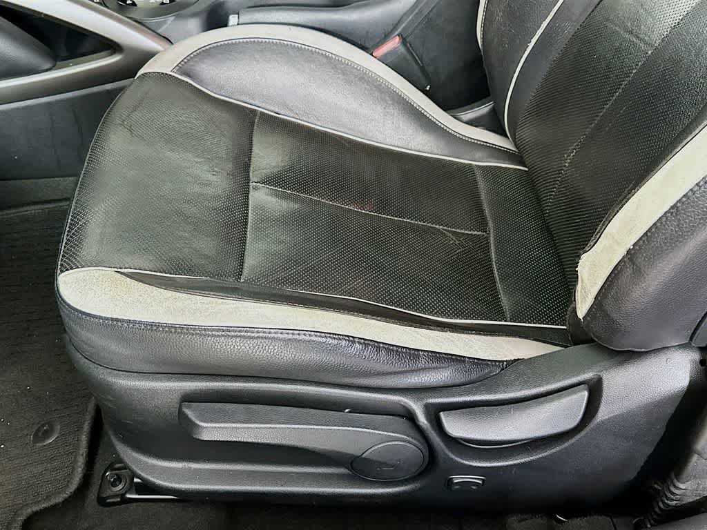 2013 Hyundai Veloster Turbo w/Black Int