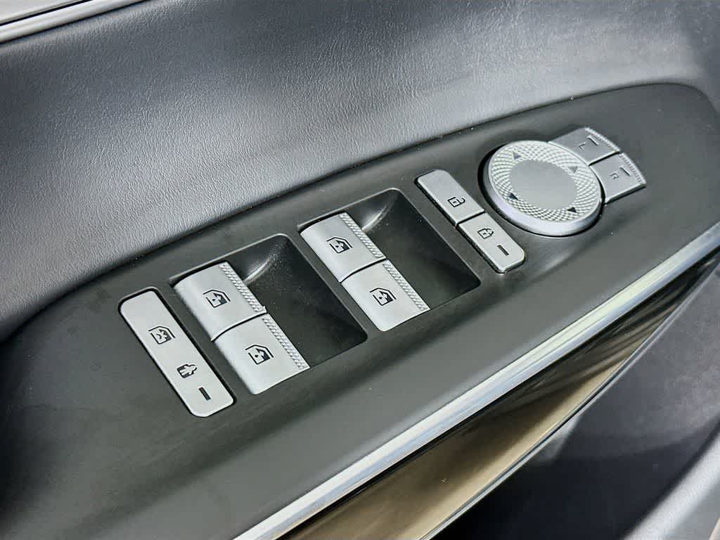 2025 Genesis GV70 2.5T