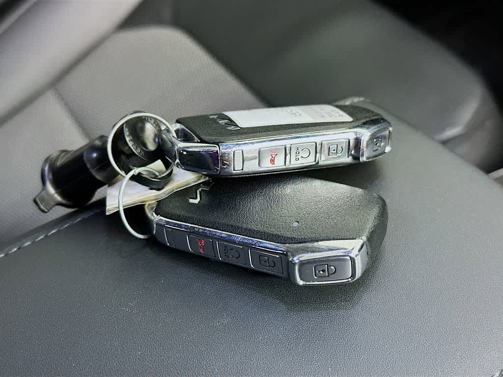 2024 Kia Niro EX Touring