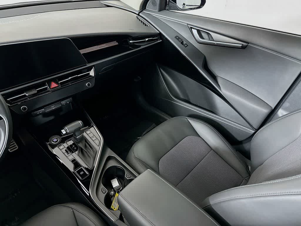 2024 Kia Niro EX Touring