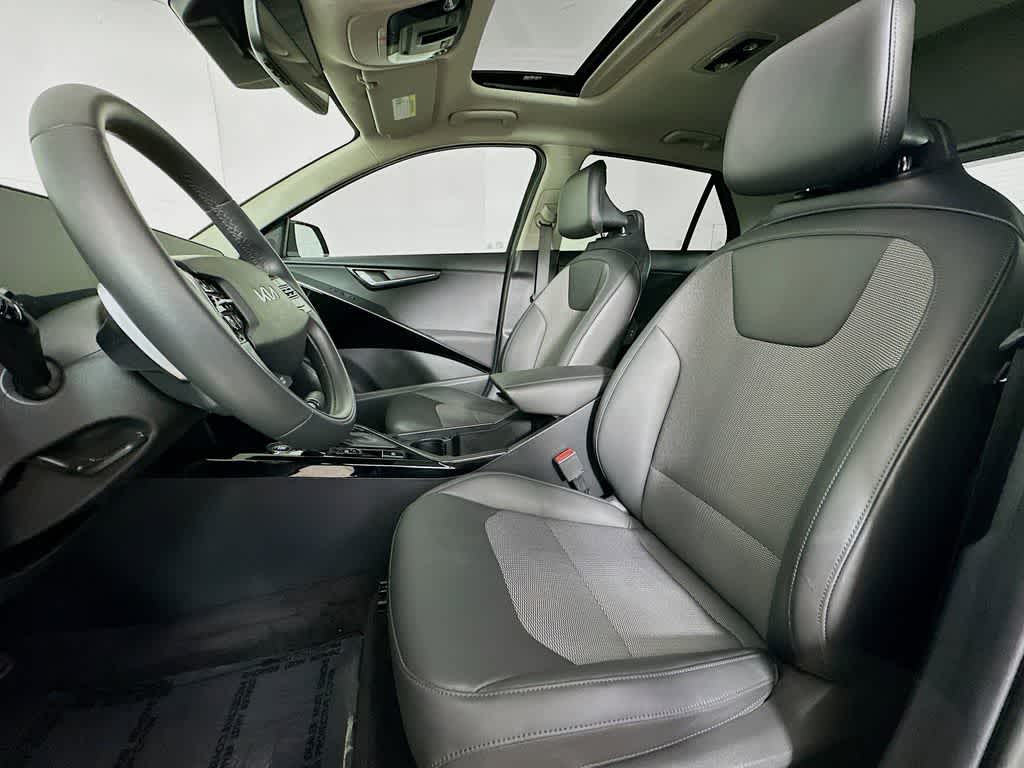 2024 Kia Niro EX Touring