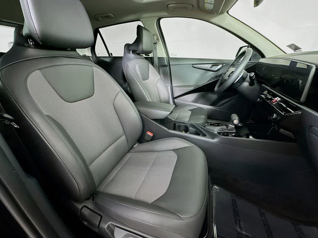 2024 Kia Niro EX Touring