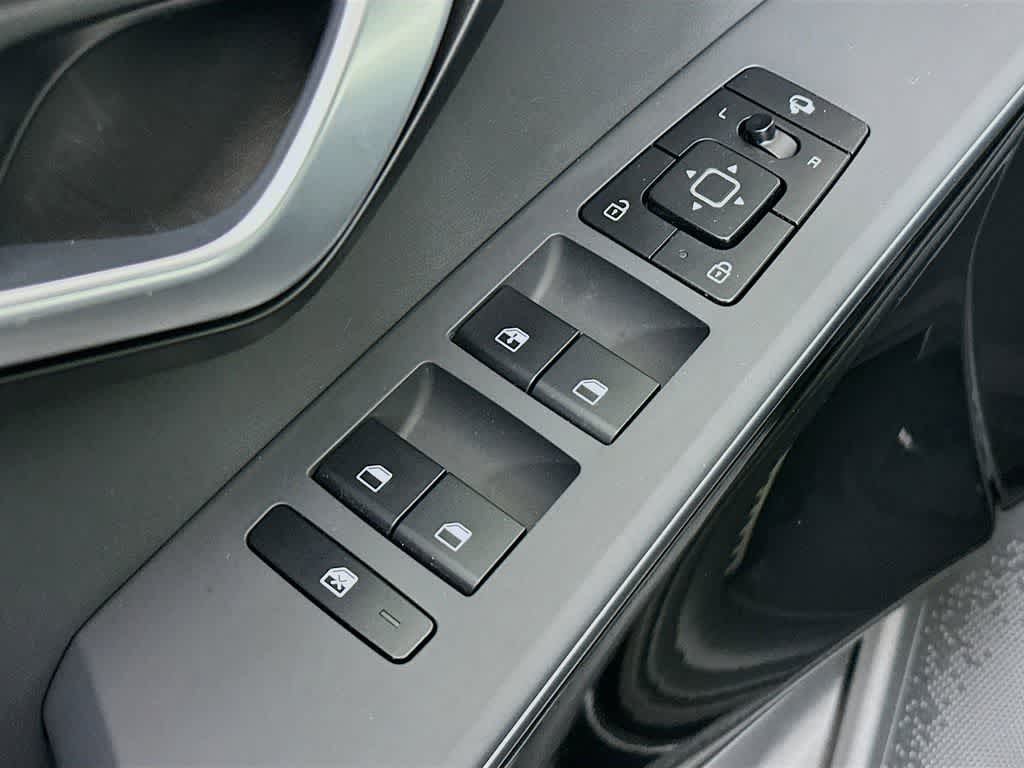 2024 Kia Niro EX Touring