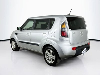 2010 Kia Soul +