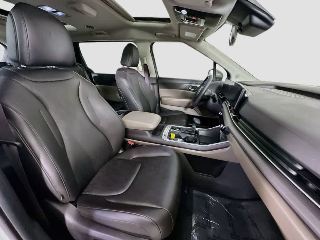 2025 Kia Carnival SX