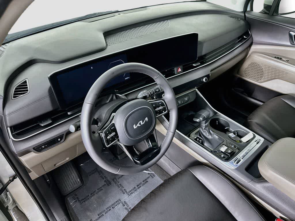 2025 Kia Carnival SX