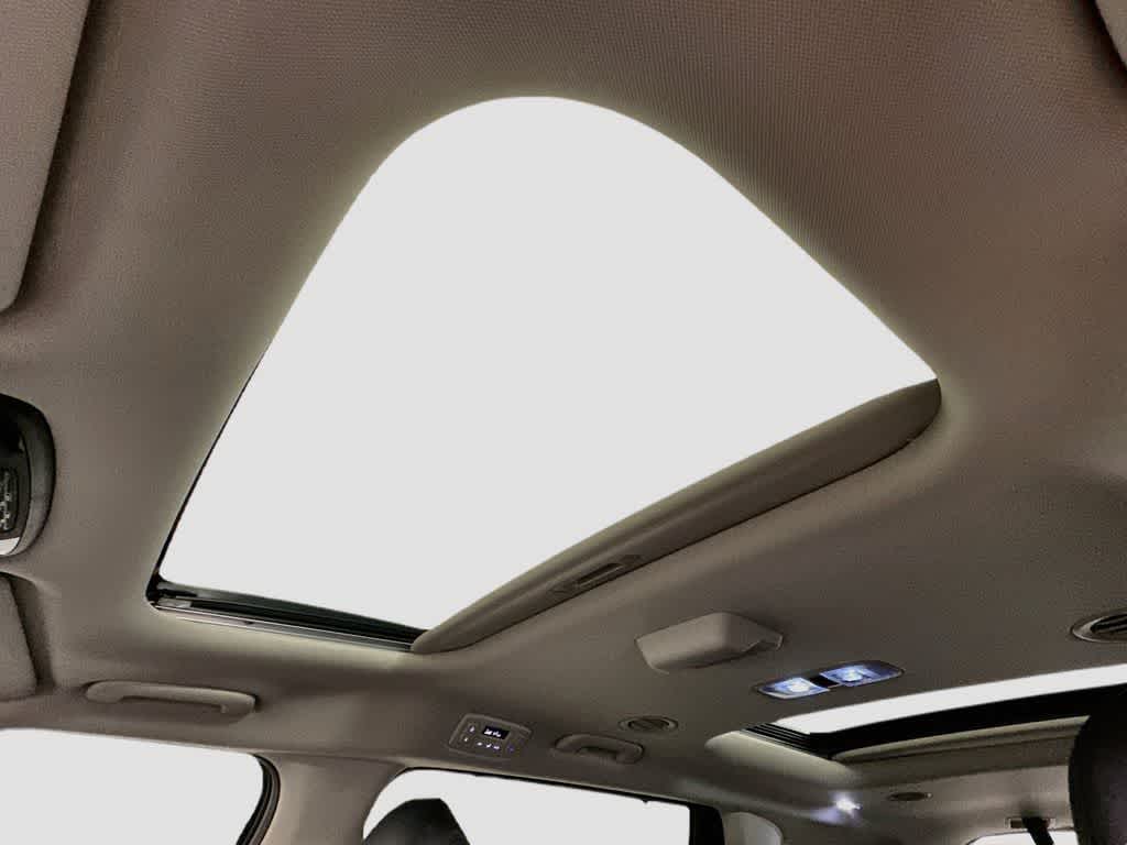 2025 Kia Carnival SX