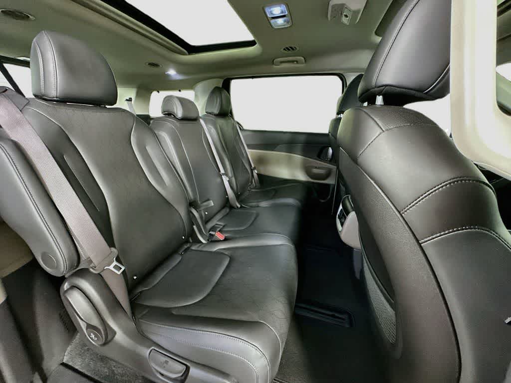 2025 Kia Carnival SX