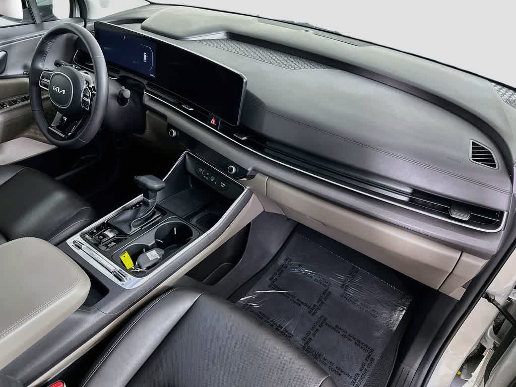 2025 Kia Carnival SX