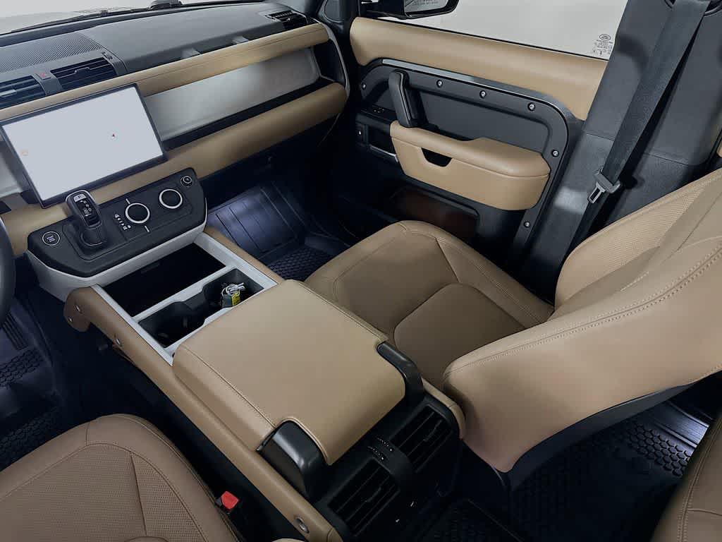 2025 Land Rover Defender X-Dynamic SE