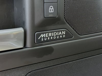 2025 Land Rover Defender X-Dynamic SE