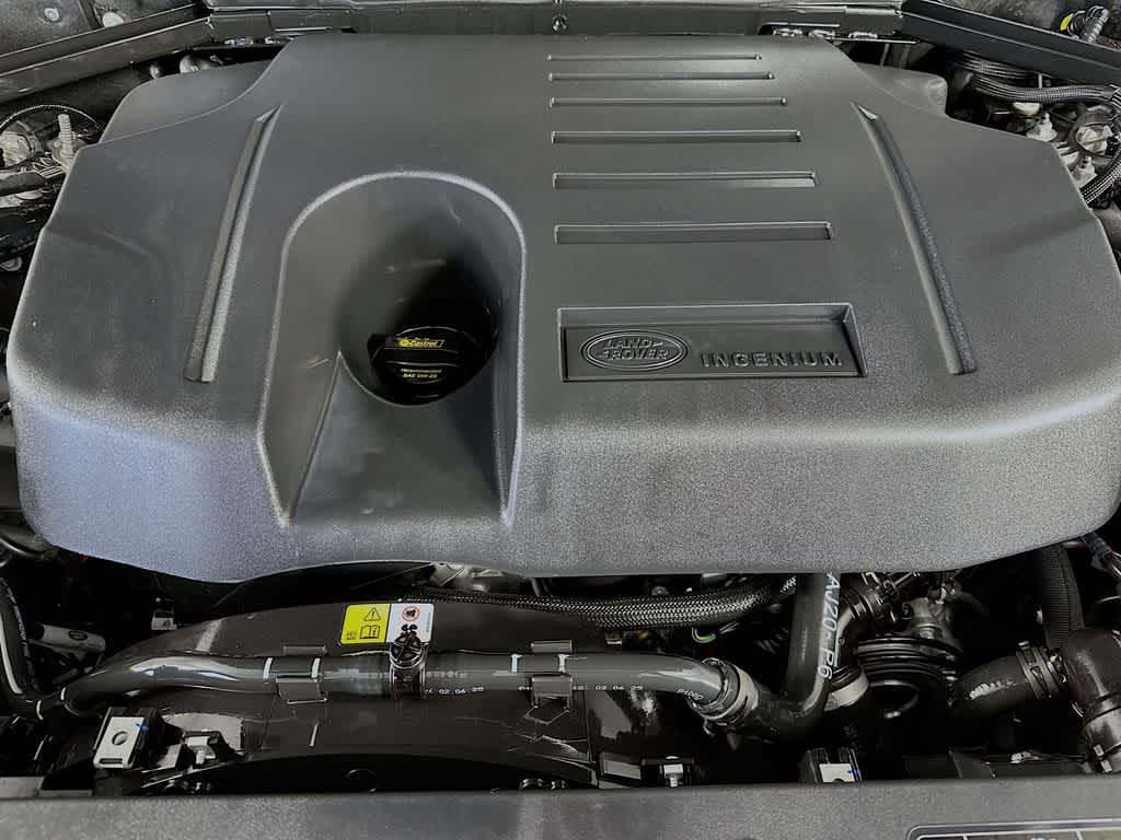 2025 Land Rover Defender X-Dynamic SE