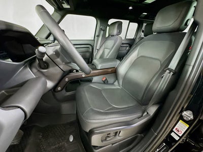 2024 Land Rover Defender X-Dynamic SE