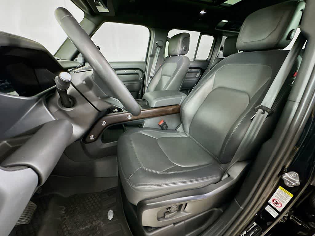 2024 Land Rover Defender X-Dynamic SE