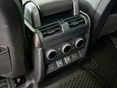 2024 Land Rover Defender X-Dynamic SE